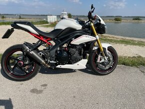 Triumph speed triple 1050 R - 2