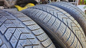 Predám zimné pneumatiky Pirelli Scorpion 255 /55/r19 - 2