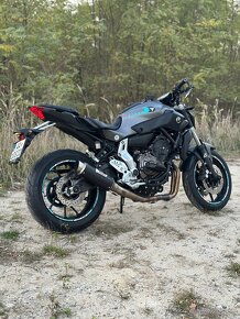 Yamaha mt 07 - 2