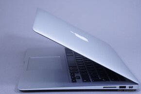 ZÁRUKA/Macbook Air 13.3"/I5 1.6HZ/8GBRAM/128GB SSD - 2