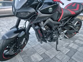 Yamaha MT09 - 2