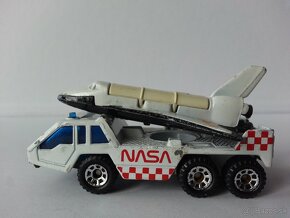 MATCHBOX - NASA TRANSPORTER + CORGI RAKETOPLÁN-REZERVOVANÝ - 2