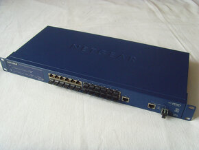 Netgear 26port Gigabit Smart Switch - 2