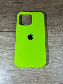 Apple iPhone 13 Pro silikónový kryt - Neónovo zelená farba - 2