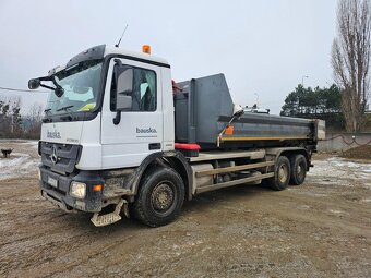 Mercedes Actros - hákový nosič 6x4 - 2