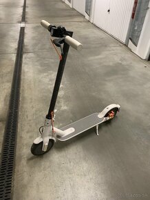 Elektrická kolobežka Xiaomi Mi electric scooter 3 - 2