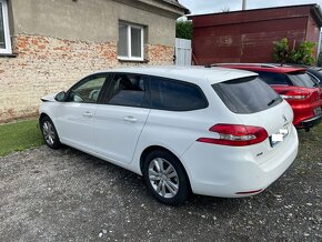 Peugeot 308 SW 1.2i 96kw, r.6/2015, klima - 2