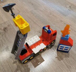 Lego duplo hasičské auto - 2