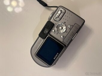 SONY DSC-P12 - 2