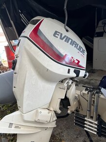 Lodný motor Evinrude 90HP - 2