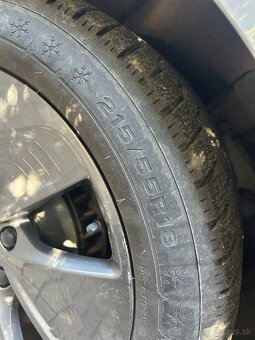 Dunlop  Winterthuru šport 5 zimné 215/55 r18 - 2