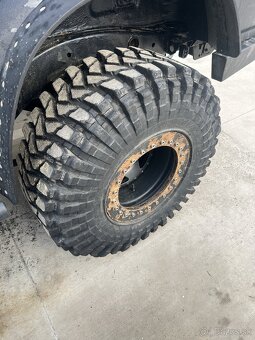 Predám kolesa Maxxis trepador 37x12,5 r16 + bedlock disky - 2