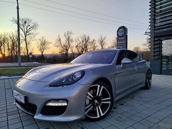 Porsche Panamera 4S 4.8 PDK 4x4 GTS Optik - 2