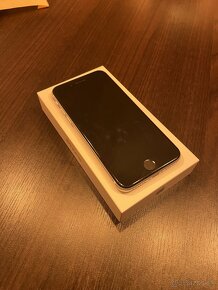 iPhone SE2020 64GB biely - 2