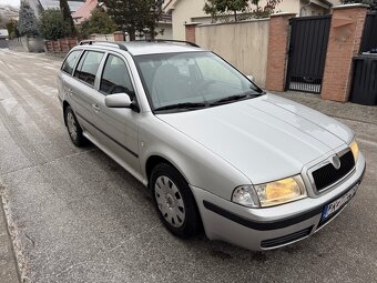 ŠKODA OCTAVIA COMBI 1.6 BENZIN 75 KW 1 MAJITEL KUP V SR - 2