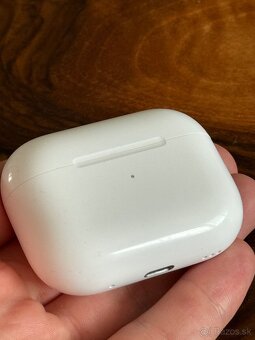 Apple AirPods Pro 2 nahradne nabijacie puzdro - 2