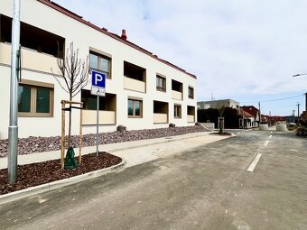 Novostavba Kynek, 2.izb.byt, parkovanie v garáži - 2