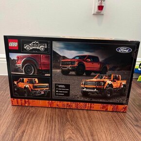 Lego Technic 42126 Ford Raptor - 2