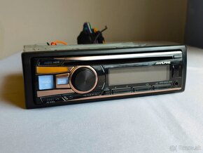 AUTORADIO ALPINE CDE-182R. - 2