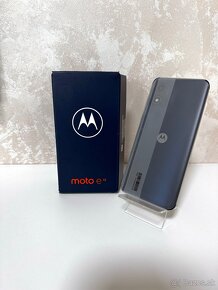 Motorola e13 čisto nová - 2