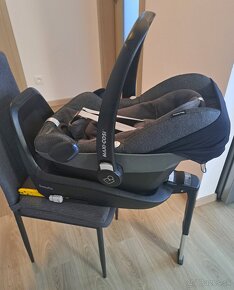 Maxi Cosi PebblePlus a isofix MC 2 wayFix detska autosedacka - 2