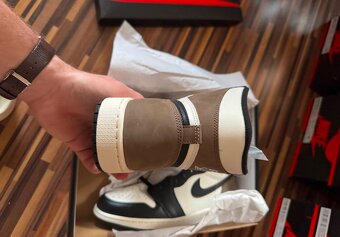 Jordan 1 Mocha - 2