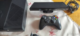 Xbox 360 slim+kinect+hry - 2