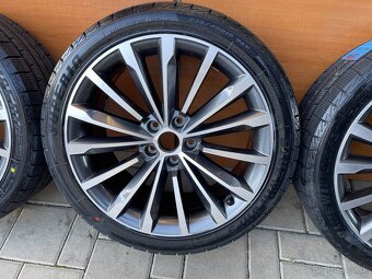 Phoenix Trinity..orig.skoda  5x112  8j x19   ET 44 235 40 R1 - 2