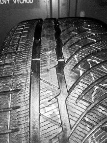 275/40 R19 MICHELIN pilot alpin - 2