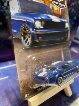 Hot Wheels CHASE Ford Mustang - 2