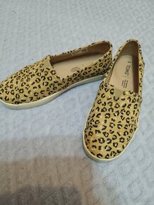 predam kvalitne nové znackove espadrilky TOMS 36,5 velkosť - 2