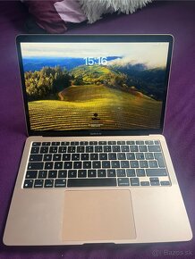 V ZÁRUKE Macbook Air 13 M1 256 GB - Gold - 2