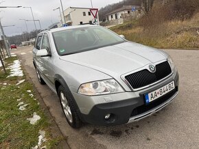 ŠKODA OCTAVIA 2 SCOUT - 2