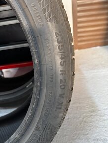 235/45 R20 Zimné - 2