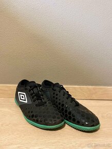 Umbro halovky, rozmer EU/42 - 2