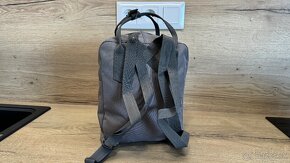 Fjällräven Kånken Batoh Mini  Nové Šedý - 2