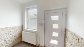 REMAX ponúka na predaj  5 izb. RD s pozemkom, cez ktorý teči - 2