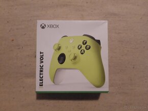 Nový Nepoužitý Ovládač Xbox Series Electric Volt +Darček - 2