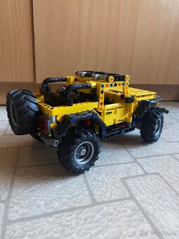 LEGO® Technic 42122 Jeep Wrangler - 2