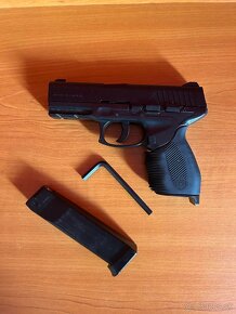 Taurus PT 24/7 CO2 - 2