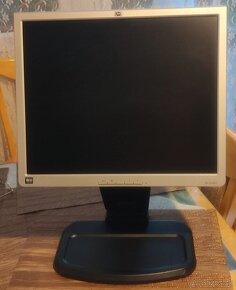 LCD monitor HP L1940T - 2