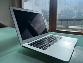 Apple MacBook Air 2015 – 8GB RAM, 512GB SSD - 2