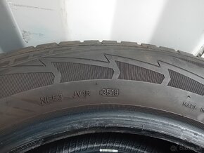 215/65R17 Zimné pneumatiky GoodYear - 2