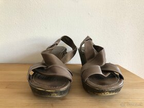 kvalitné dámske topánky – 3 páry –  veľkosť 41-42 - 2