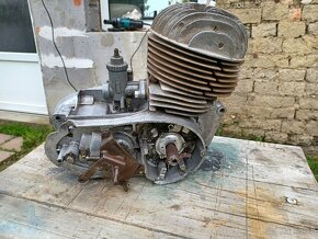 Motor Jawa Deluxe 125 - 2