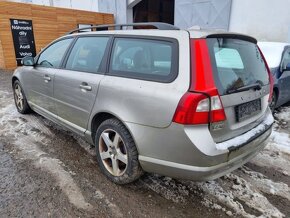 Volvo V70III AWD D5 136kw Náhradní díly - 2