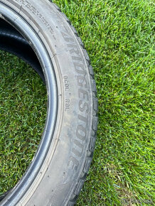 Zimne pneu 235/45 R17 Bridgestone - 2