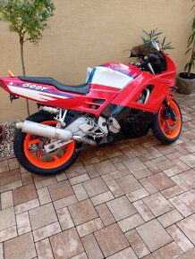 Honda cbr600f - 2