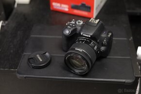 Canon EOS 200D - 2