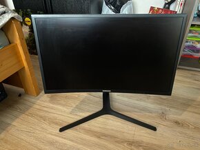 Samsung C24FG73FQU - 2